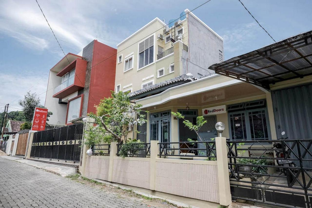 Reddoorz Syariah Near Gatot Subroto Lampung 4 Hotel Bandar Lampung Exterior photo